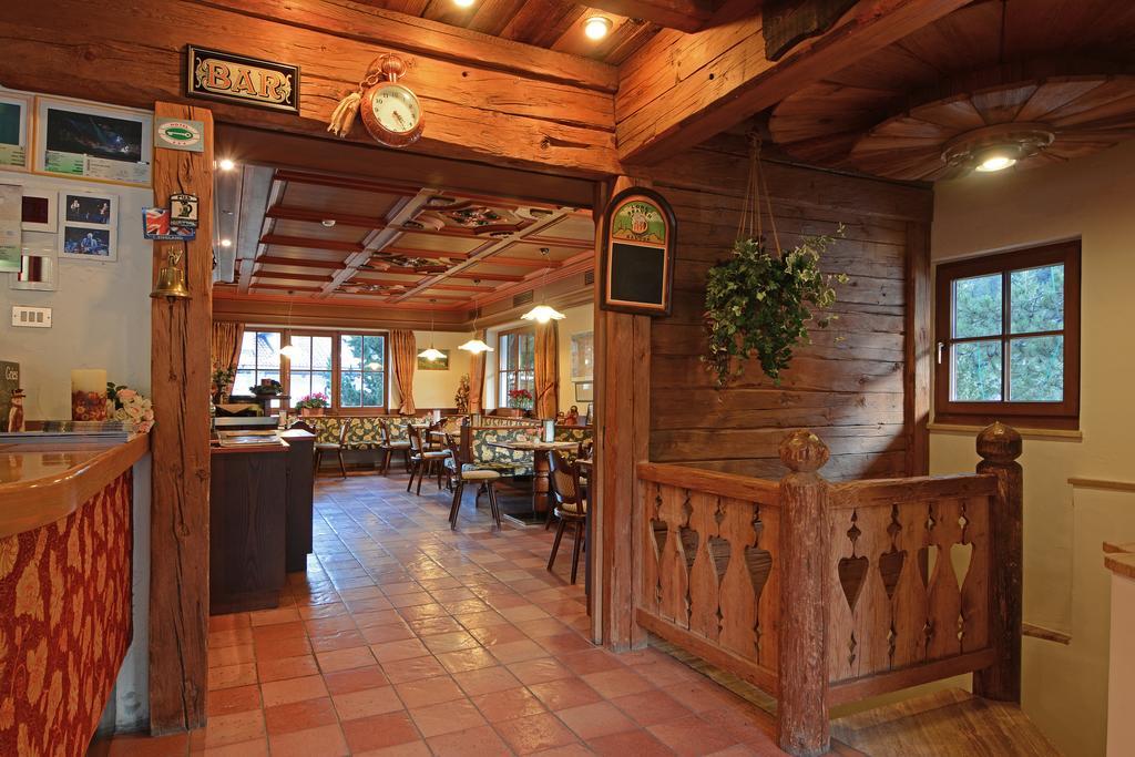 Hotel Dolomites Inn Canazei Eksteriør billede