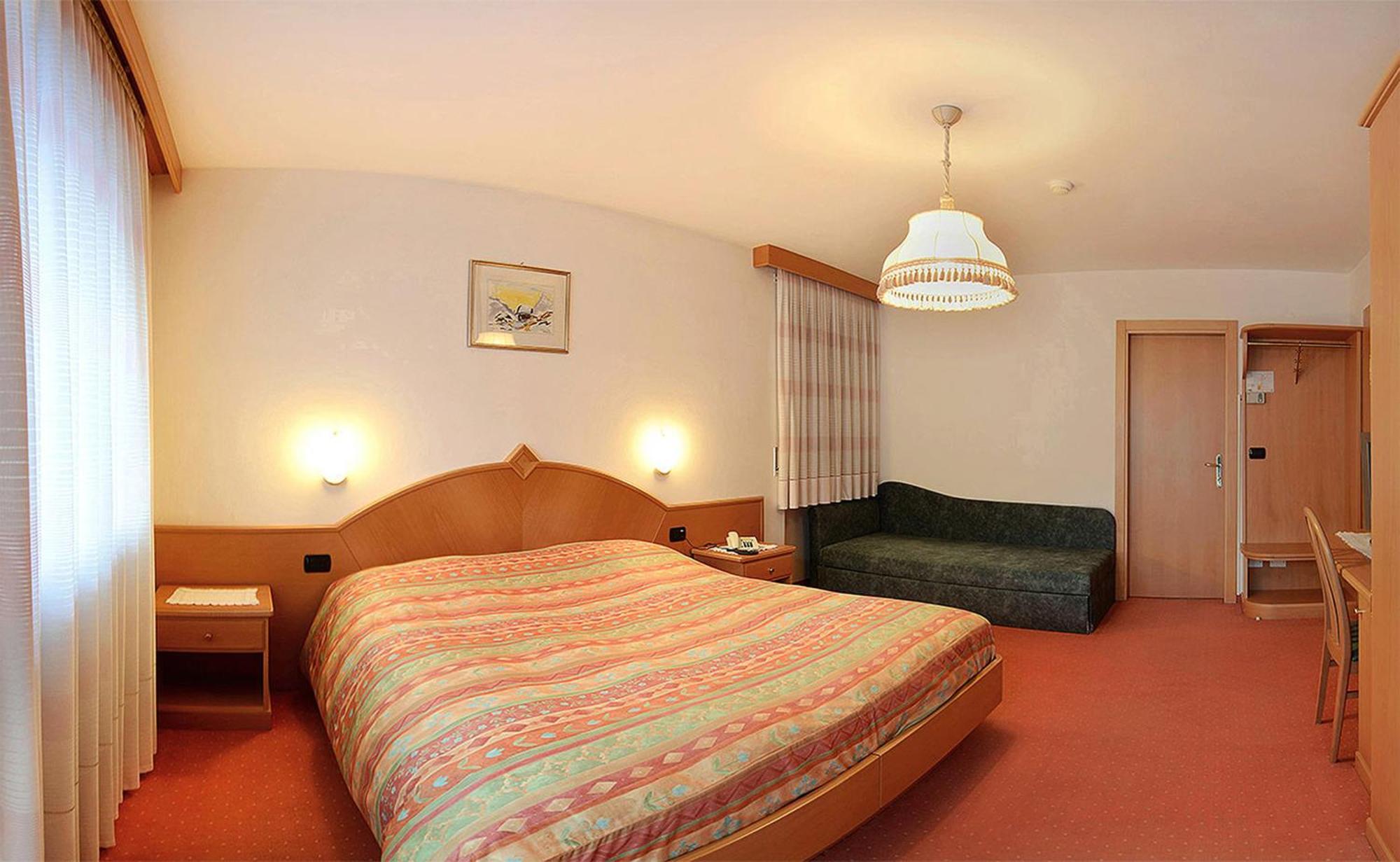 Hotel Dolomites Inn Canazei Eksteriør billede