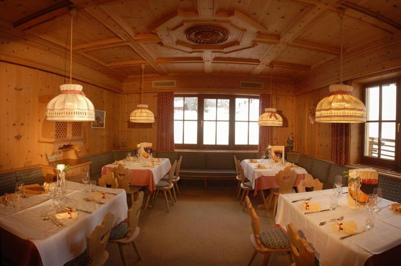 Hotel Dolomites Inn Canazei Eksteriør billede