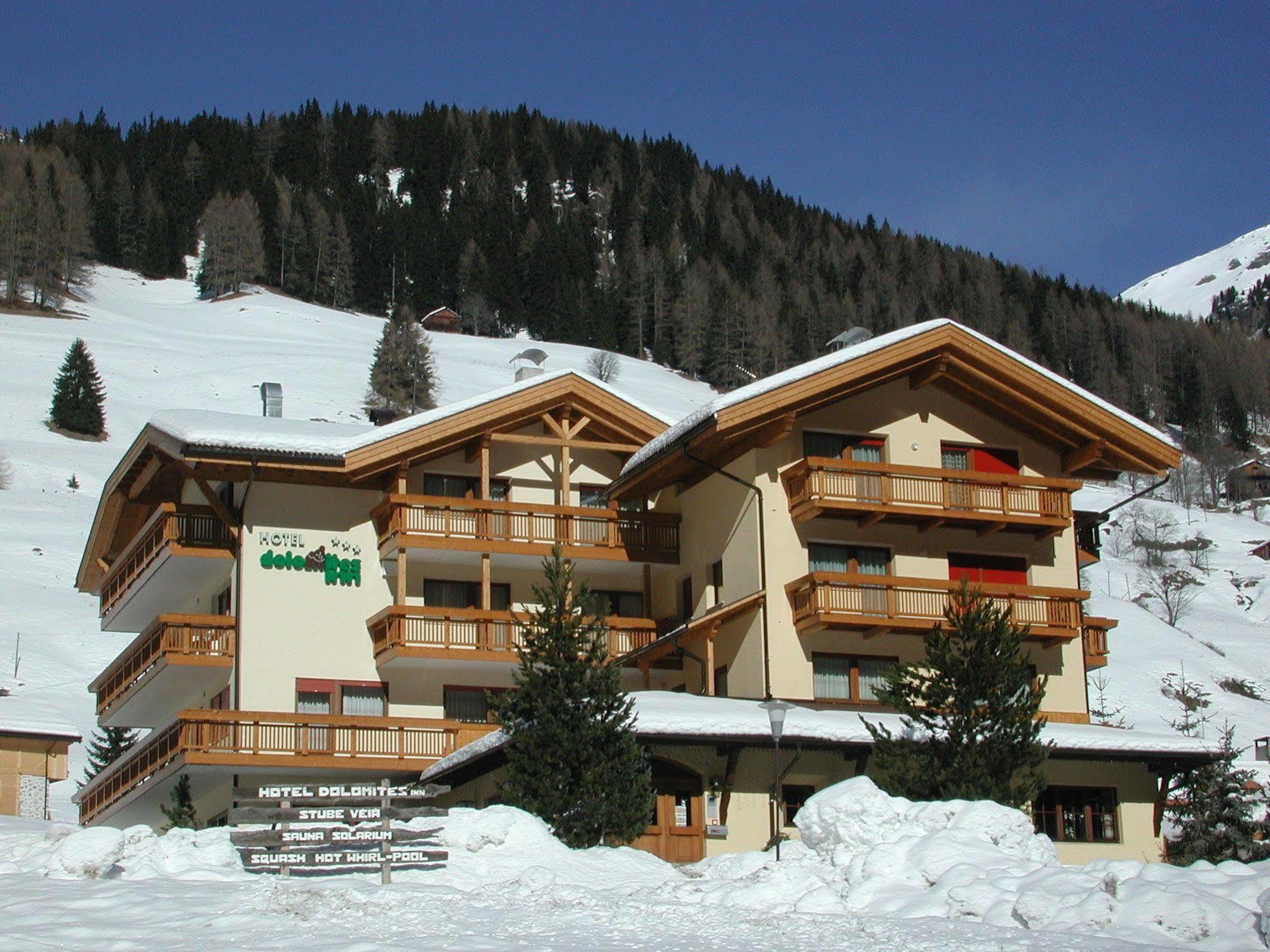 Hotel Dolomites Inn Canazei Eksteriør billede