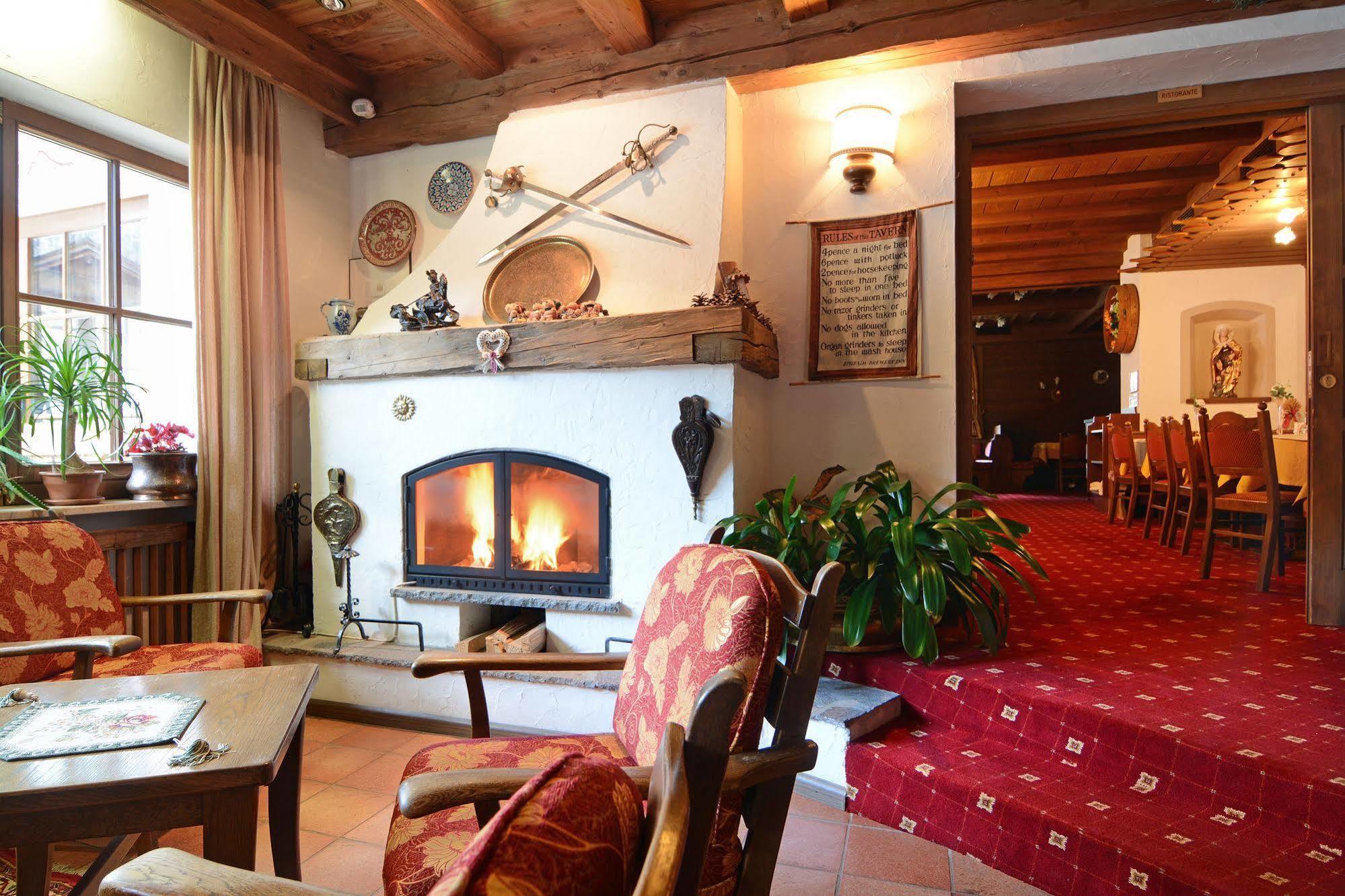 Hotel Dolomites Inn Canazei Eksteriør billede